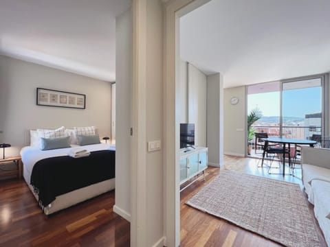 Bed, Photo of the whole room