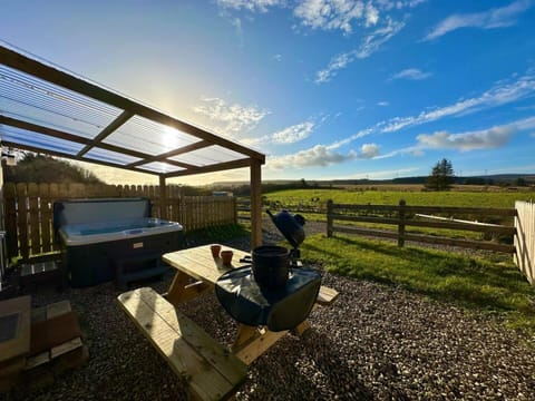 Forest View Cottage - Private Hot Tub House in Northern Ireland