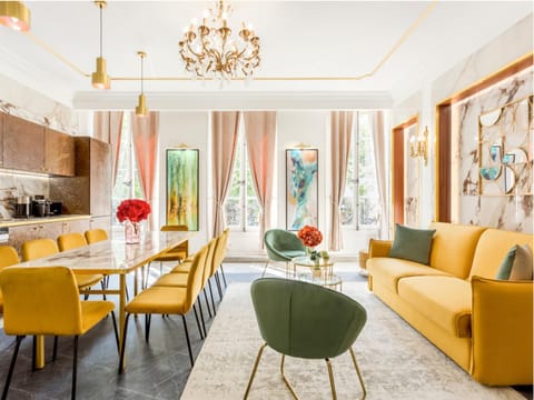 Kitchen or kitchenette, Living room, Dining area