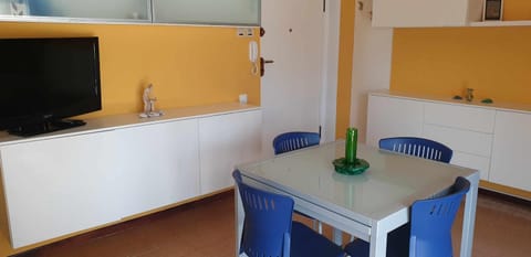 R11 - Appartamento con ampio terrazzo Apartment in Marcelli