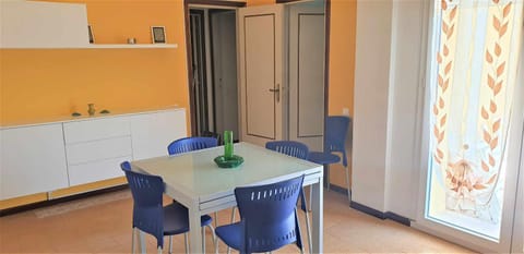 R11 - Appartamento con ampio terrazzo Apartment in Marcelli