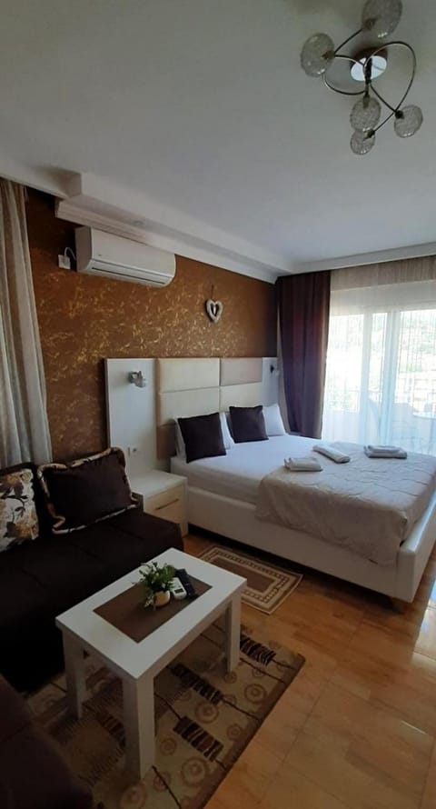 Apartmants Elisa Bed and Breakfast in Ulcinj