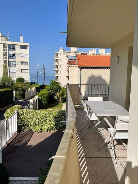Balcony/Terrace, Balcony/Terrace, Living room, Dining area, Sea view