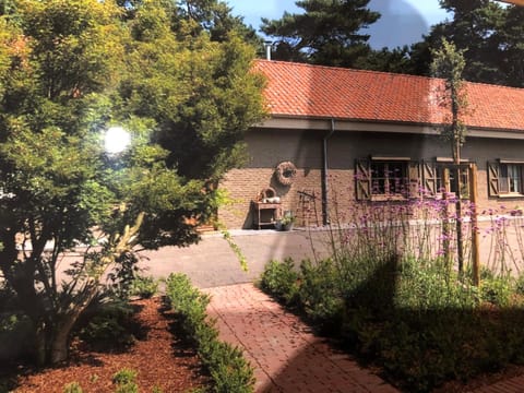 de Kegelhoeve House in Flanders