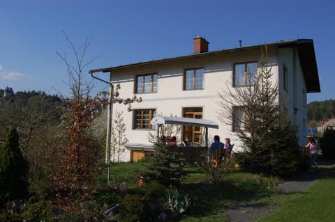 Property building, Facade/entrance, Garden, Garden view