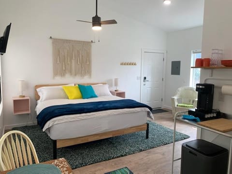 Bed, Photo of the whole room