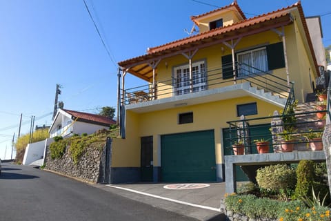 Property building, Facade/entrance, View (from property/room), Other, Landmark view, Street view, Quiet street view