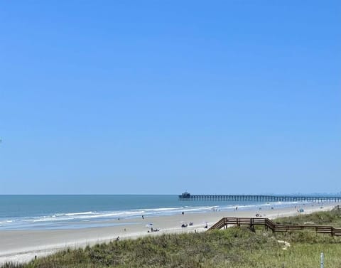 OCEANFRONT HOUSE ON THE SAND,6 Kings,12br, 12b SLEEP 36,PGP House in North Myrtle Beach