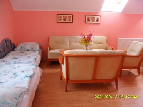 Bed, Seating area, Bedroom