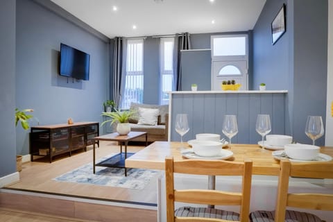 TV and multimedia, Dining area