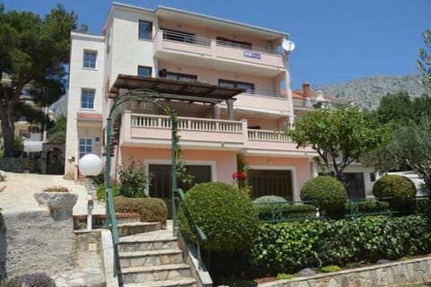Apartment Vesela 1 Apartment in Split-Dalmatia County