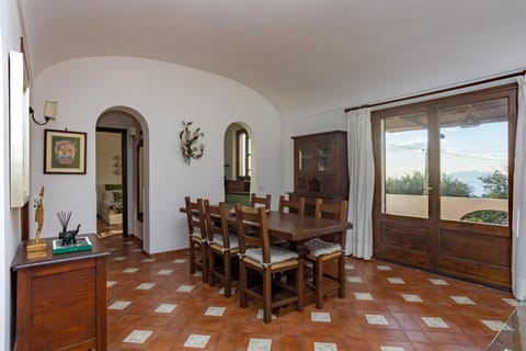 Balcony/Terrace, Living room, Seating area, Dining area, Sea view