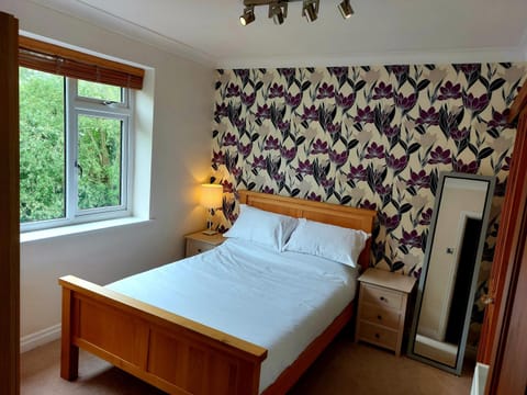 Bed, Photo of the whole room, Bedroom, River view