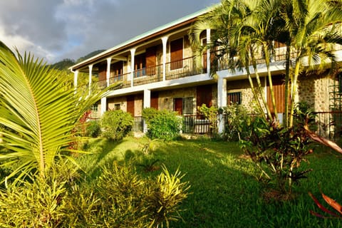 Property building, Day, Garden, Garden view