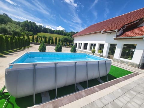 Day, Natural landscape, Pool view, Swimming pool