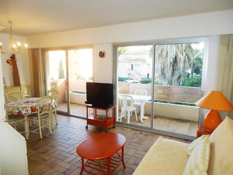 3 pièces 6 pers à 2 pas de la plage et du centre ville Apartment in Cavalaire-sur-Mer