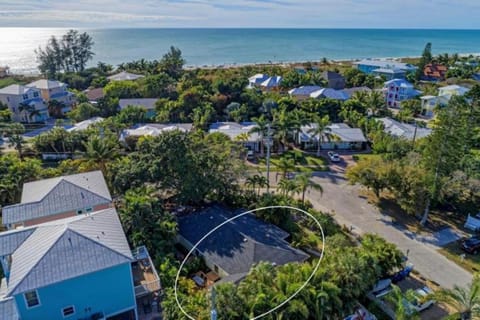 Barefoot Dreams - 201 - 76th E House in Holmes Beach