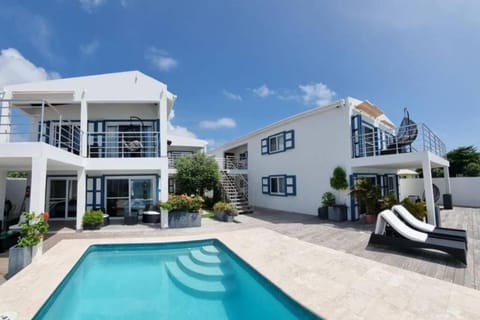 Property building, Pool view, Swimming pool