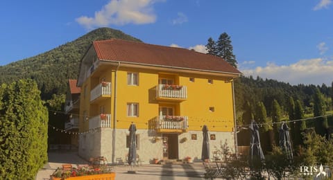 Property building, Facade/entrance, Day, View (from property/room), Garden view, Mountain view, Street view, Sunset, Quiet street view