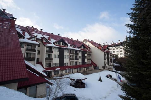 Property building, Winter