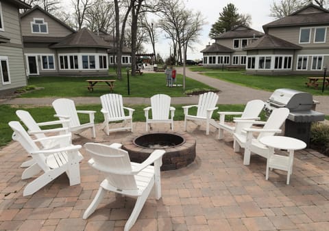 Property building, Patio, BBQ facilities, Seating area, flat iron