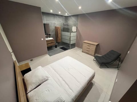 Belle appartement avec parking gratuit Apartment in Bourgogne-Franche-Comté