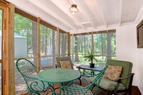 Wildwood by the Lake House in Castle Rock Lake