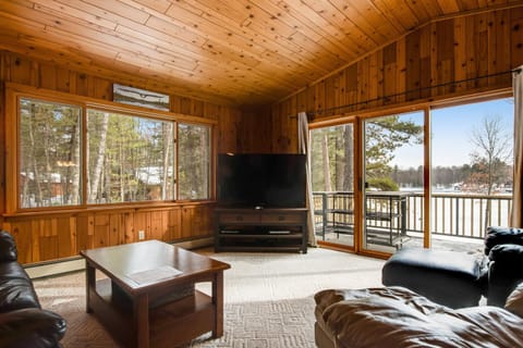 SILK Cabin Cabin in Wisconsin