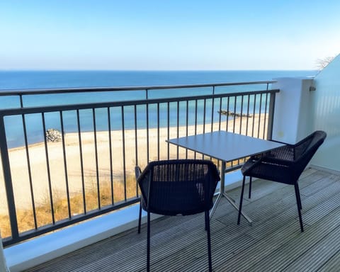 Balcony/Terrace, Lake view