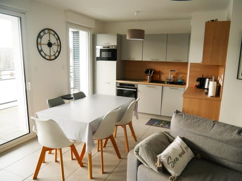 Appartement Tout Confort à Arzon - Proche Plage du Fogeo, Commerces et Activités - FR-1-639-30 Apartment in Arzon