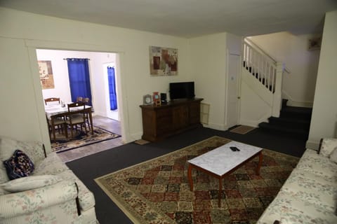 3 bedroom one bathroom townhouse - 20B Elm street Charlton Heights WV 25040 Apartment in West Virginia