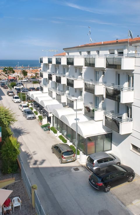 Property building, Facade/entrance, View (from property/room), Sea view, Street view