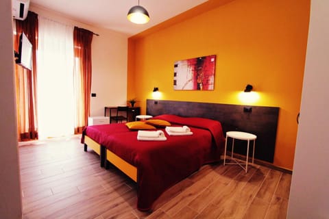 Bed, Bathroom, Balcony/Terrace, Photo of the whole room, Bedroom, oven, towels, air conditioner