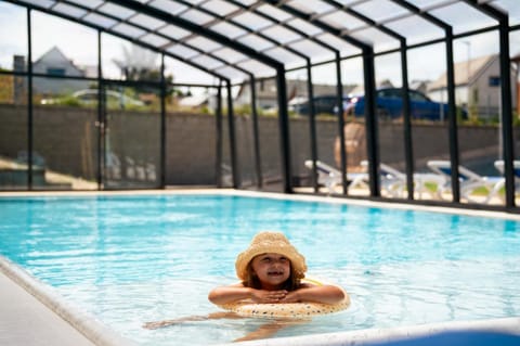 Pool view, Swimming pool, Swimming pool, children, children