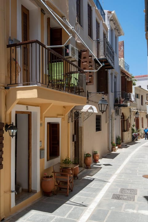 Property building, Facade/entrance, Neighbourhood