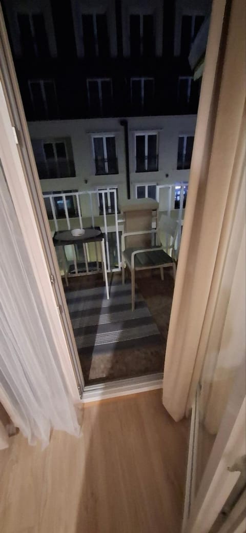 Night, Balcony/Terrace