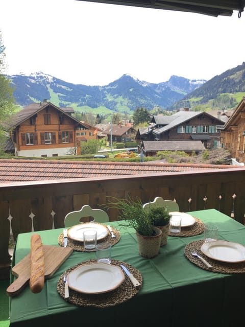 Day, Natural landscape, Balcony/Terrace, Dining area, Mountain view