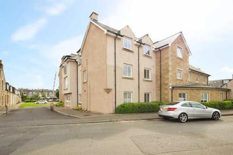 Property building, Street view
