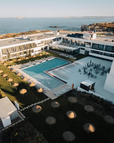 Property building, Bird's eye view, Pool view, Sea view, Swimming pool