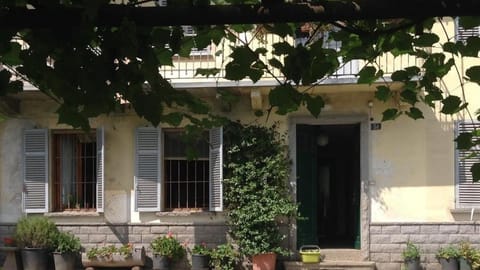 Property building, Internal: Not applicable to any particular room