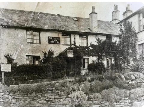 Quirky Cottage, Cosy Grade II listed 2 bed apartment Troutbeck Bridge Apartment in England