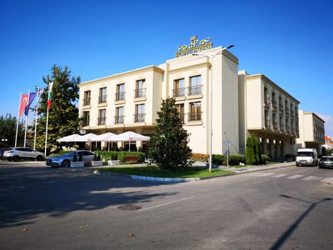 Property building, Facade/entrance