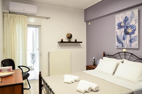 Bed, Balcony/Terrace, Photo of the whole room, Bedroom