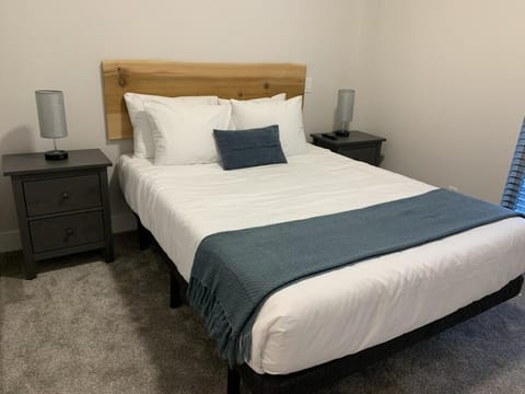 Beautiful 2 bedroom town home in Sunrise Ridge Apartment in Parksville