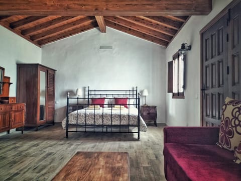 Bed, Living room, Photo of the whole room