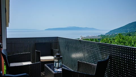 Balcony/Terrace, Mountain view, Sea view