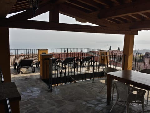 Balcony/Terrace, Lake view