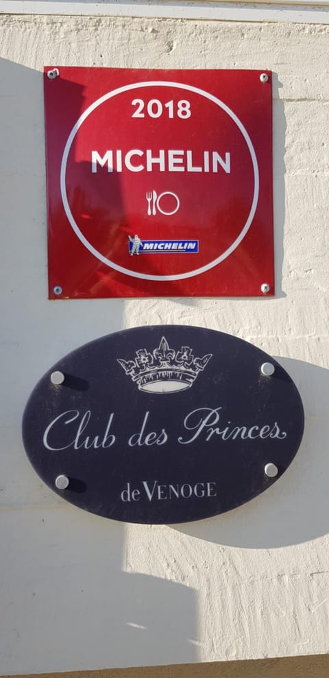 Restaurant/places to eat, Meals, Certificate/Award