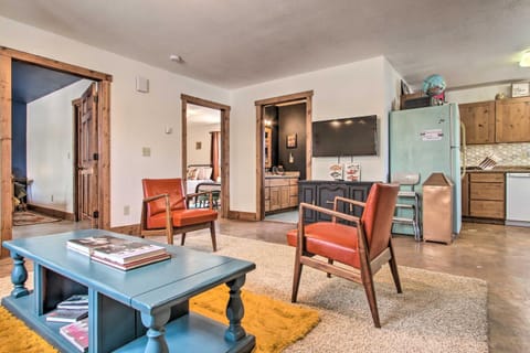 Chic Retro Retreat in Choteau Walk to Dtwn! Apartment in Idaho