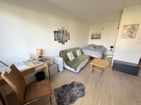 Studio RDC calme avec parking fermé près autoroute et tram C Apartment in Mulhouse